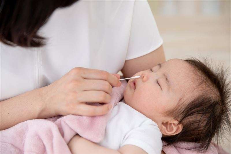 赤ちゃんの鼻づまりの原因とは？
